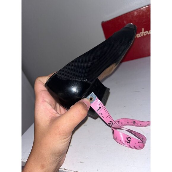 Salvatore Ferragamo Leather Block Heel Pumps Size 7.5 Black Textured & Patent Le - Picture 4 of 7